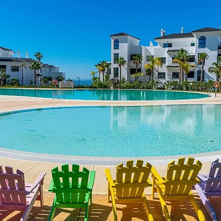 Apartment Awesome In W/ Wifi, Heated Swimming Pool And 3 Bedrooms Estepona