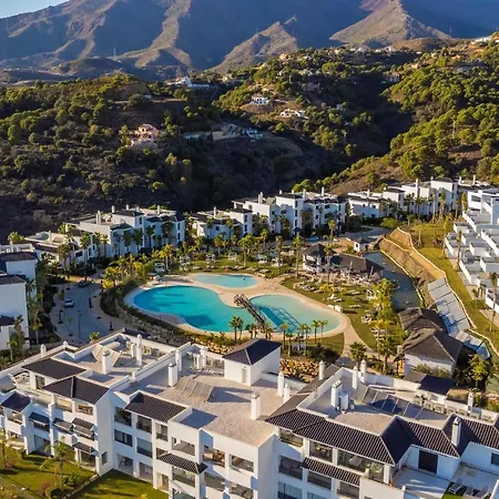 Awesome In W/ Wifi, Heated Swimming Pool And 3 Bedrooms 아파트 *