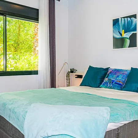 Awesome In W/ Wifi, Heated Swimming Pool And 3 Bedrooms 에스테포나
